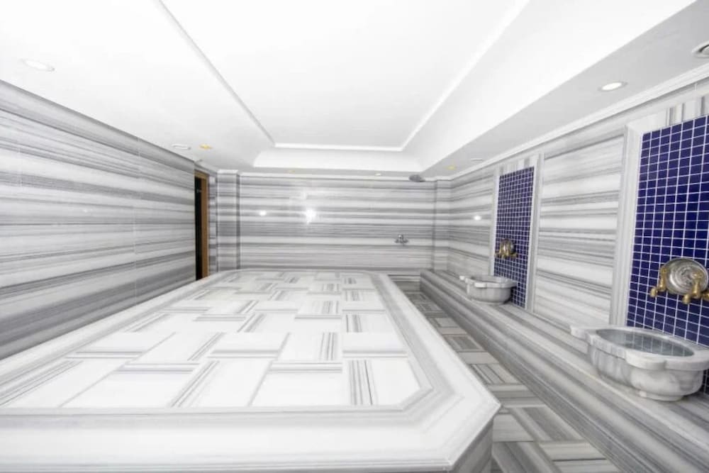 Elit Life Hotel 51/59