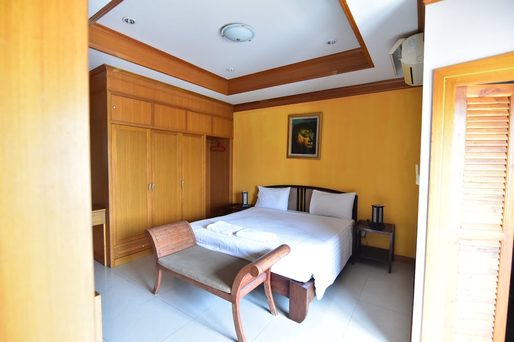 LaOr INN HUA HIN 29/51