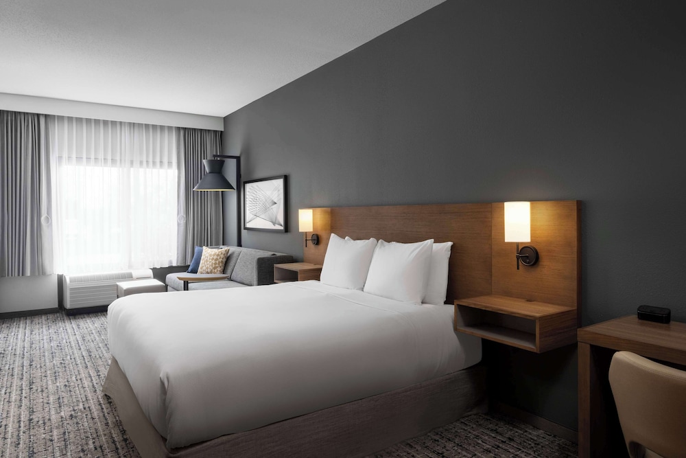 Hyatt Place Atlanta-Galleria 11/59