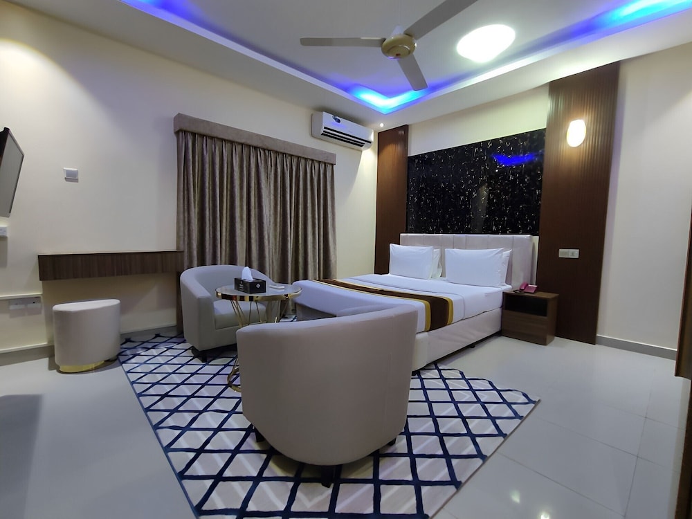 Al Nakheel Hotel Apartments 12/19