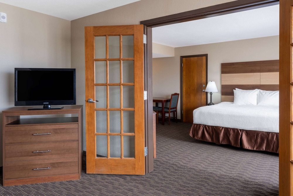 Americinn by Wyndham Cedar Rapids North 13/33