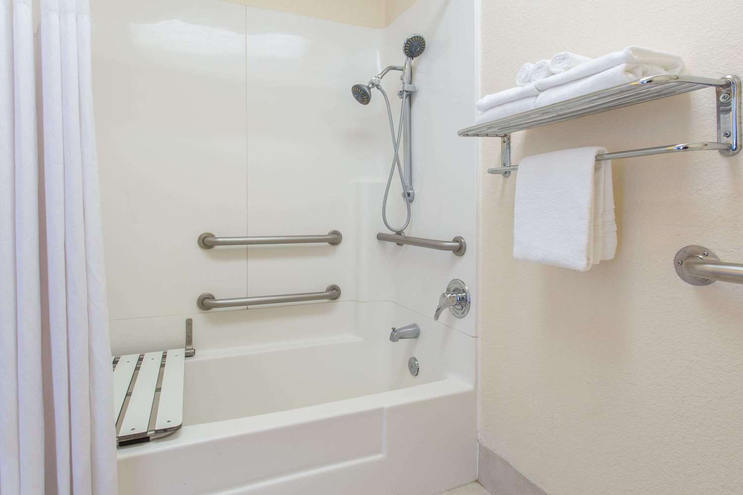 Days Inn by Wyndham Modesto 9/9