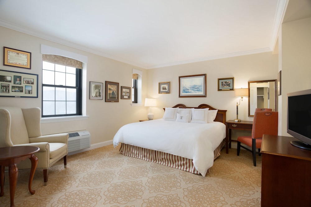 The Thayer Hotel At West Point 13/62