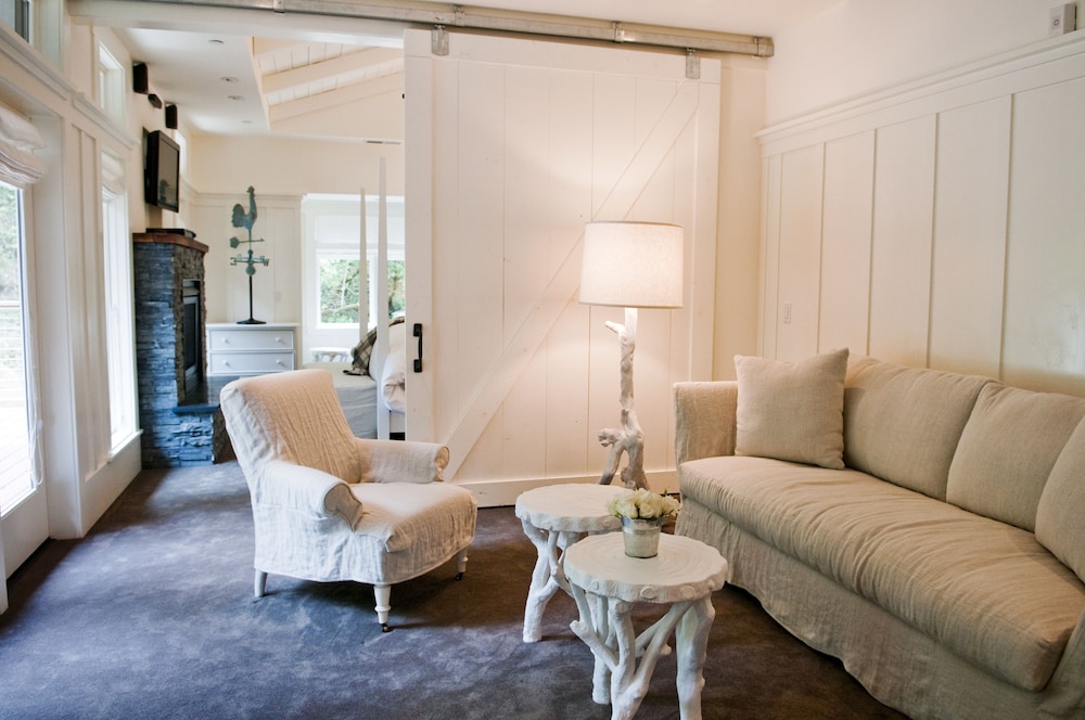 FARMHOUSE INN 32/50