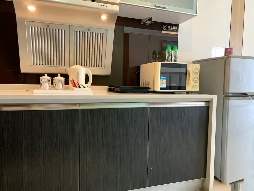 Yinfeng International Apartment 5/50