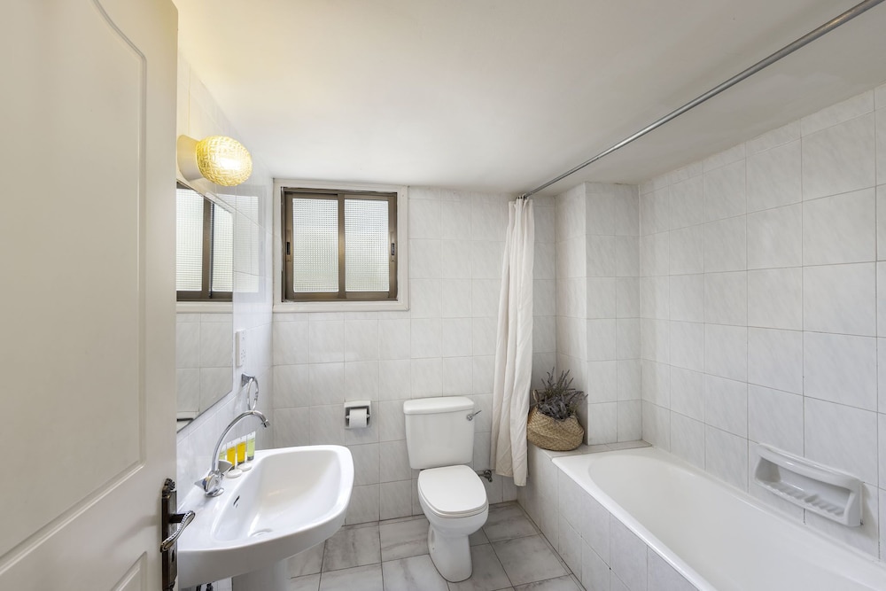 Stephanos Hotel Apartments 46/47