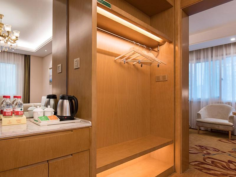 Vienna International Hotel (Hangzhou West Lake Fengshan Road) 35/35