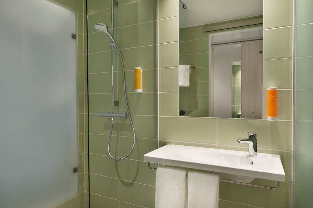 Super 8 by Wyndham Augsburg 13/53