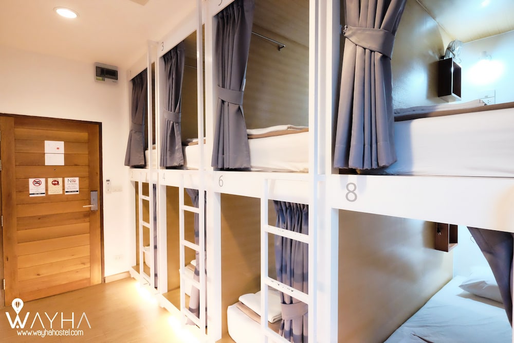 Wayha Hostel Don Mueang Airport 6/66