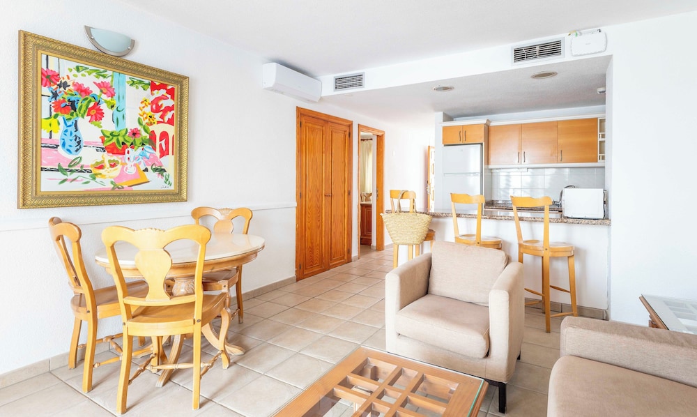 Beverly Hills Suites - Excel Hotels & Resorts 54/73
