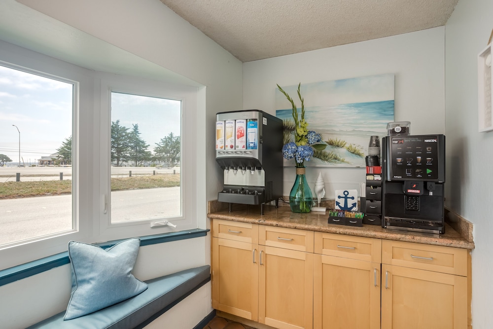 Harbor View Inn 30/42