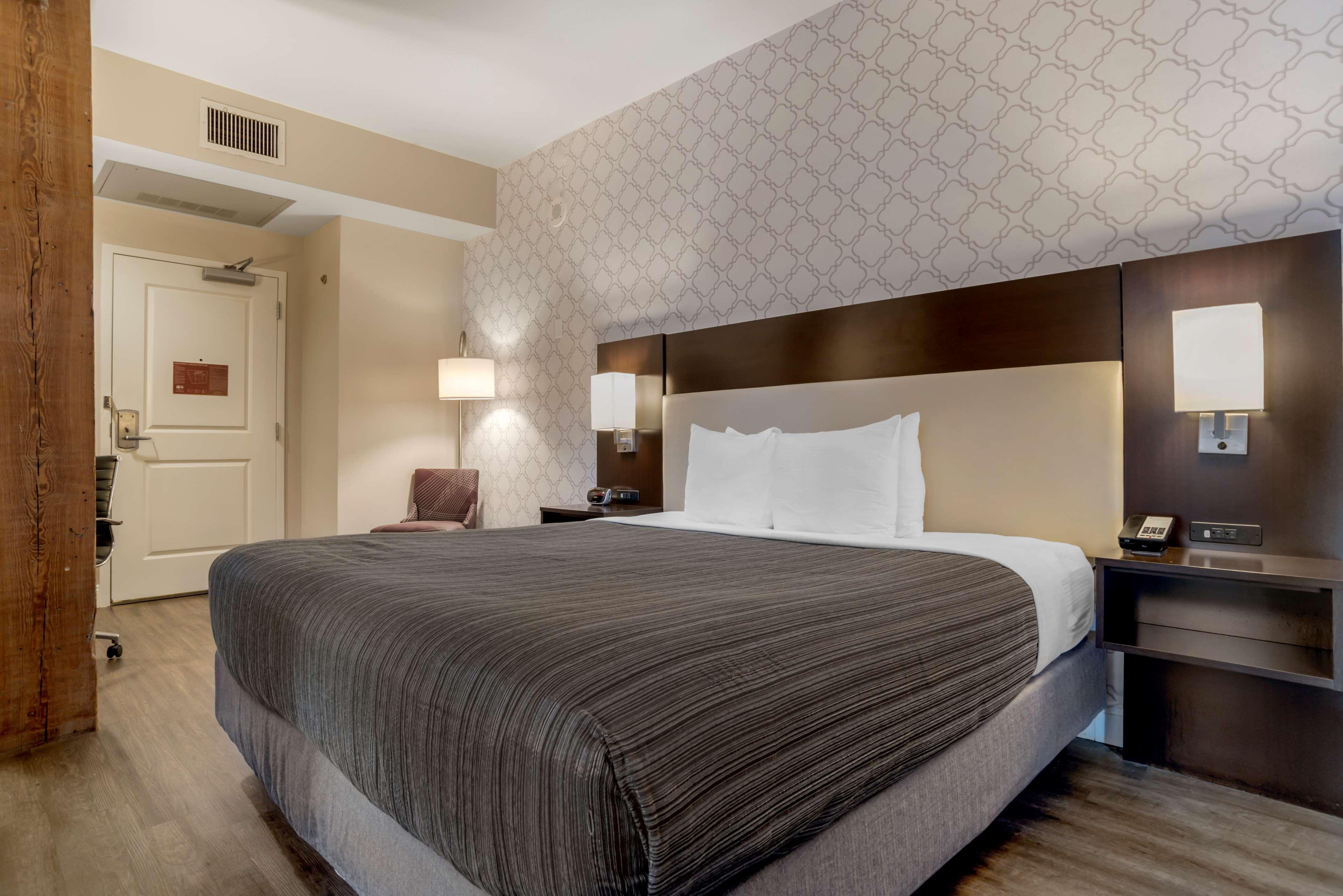 Room, Double Bed
