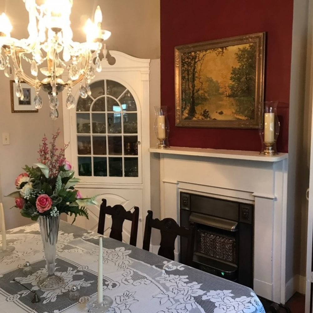 Riverboat Bed & Breakfast 5/43