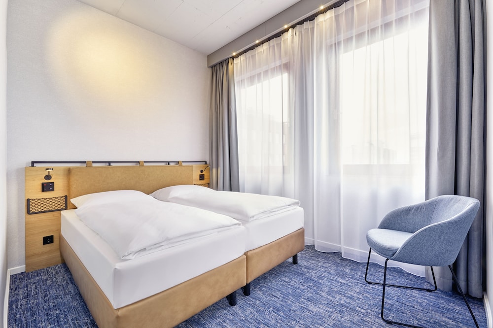 COMFORT, DOUBLE BED