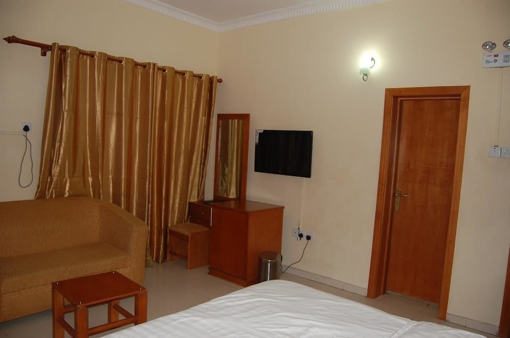 Gilford View Hotels Ltd 19/25