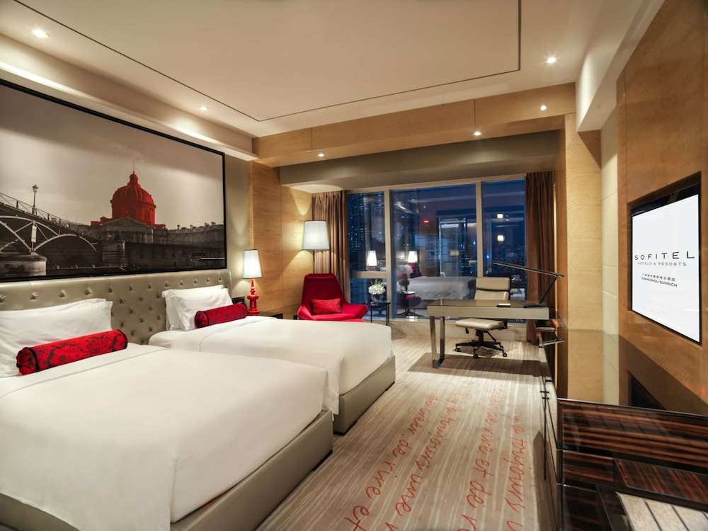 MAGNIFICENT, TWIN BEDS