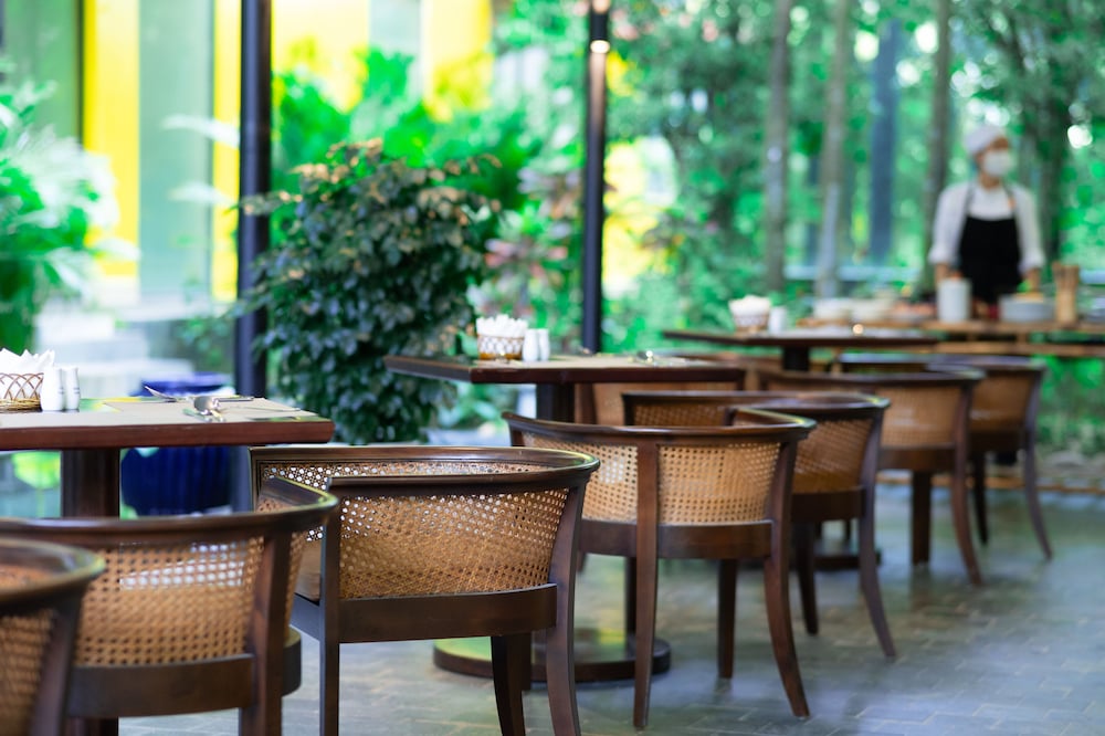 restaurant cafeteria