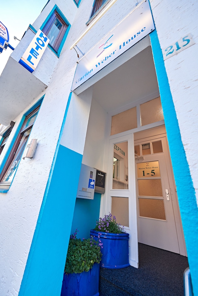 Marion Weber House 4/50