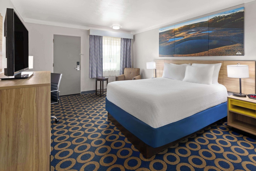 Days Inn by Wyndham Wauseon 15/49