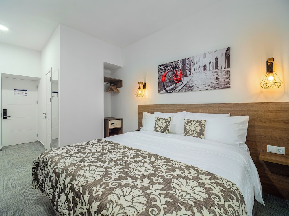 TA Collection Hotel 7/50