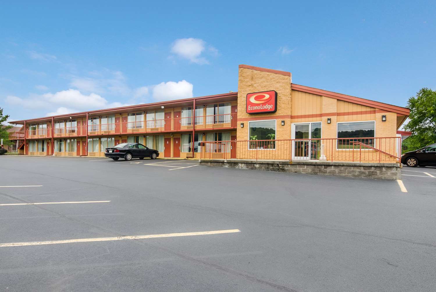Econo Lodge Marion I-81 34/36