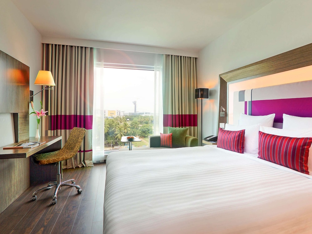 EXECUTIVE, KING BED, GARDEN VIEW