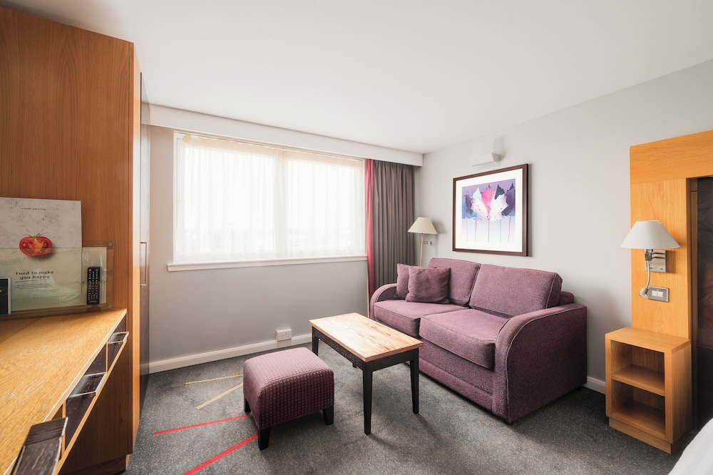 Holiday Inn West 38/60