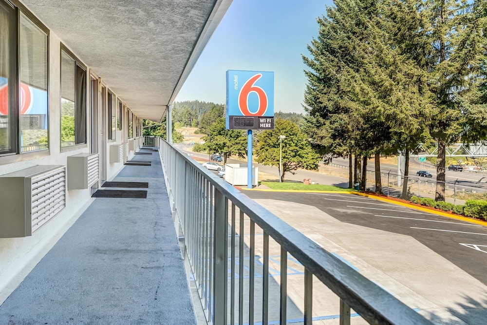 Motel6 Eugene, OR - South Springfield 7/44