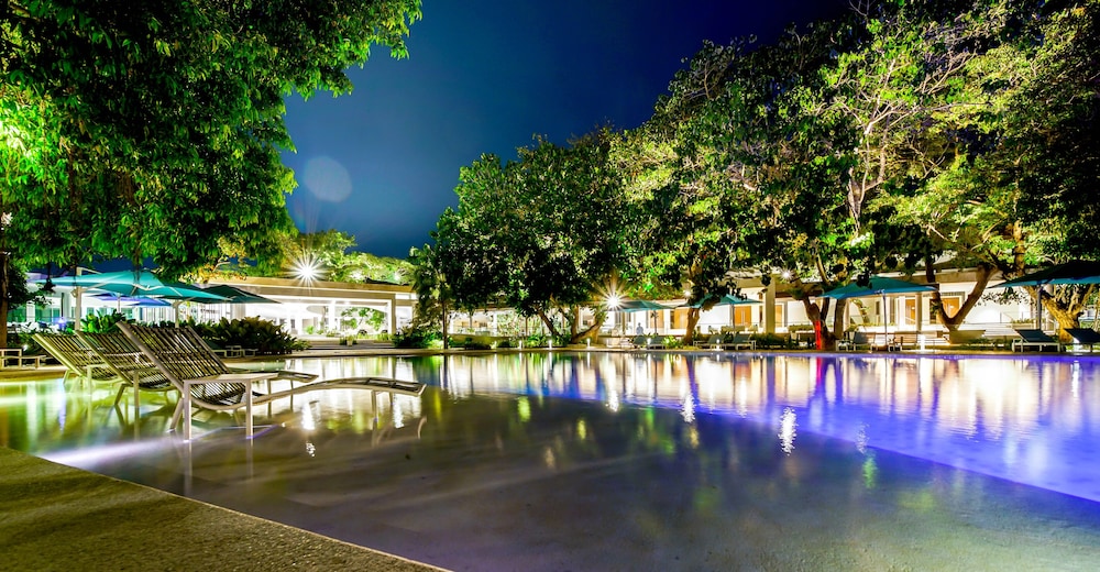 Tambuli Seaside Resort and Spa 26/35