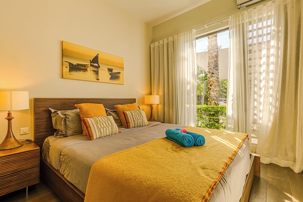 Esplanade By Horizon Holidays 9/50