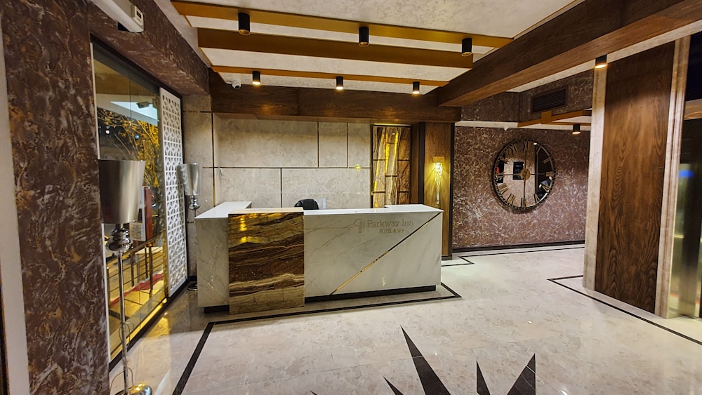 Lobby at Parkway Inn Hotel Spa, BAKU