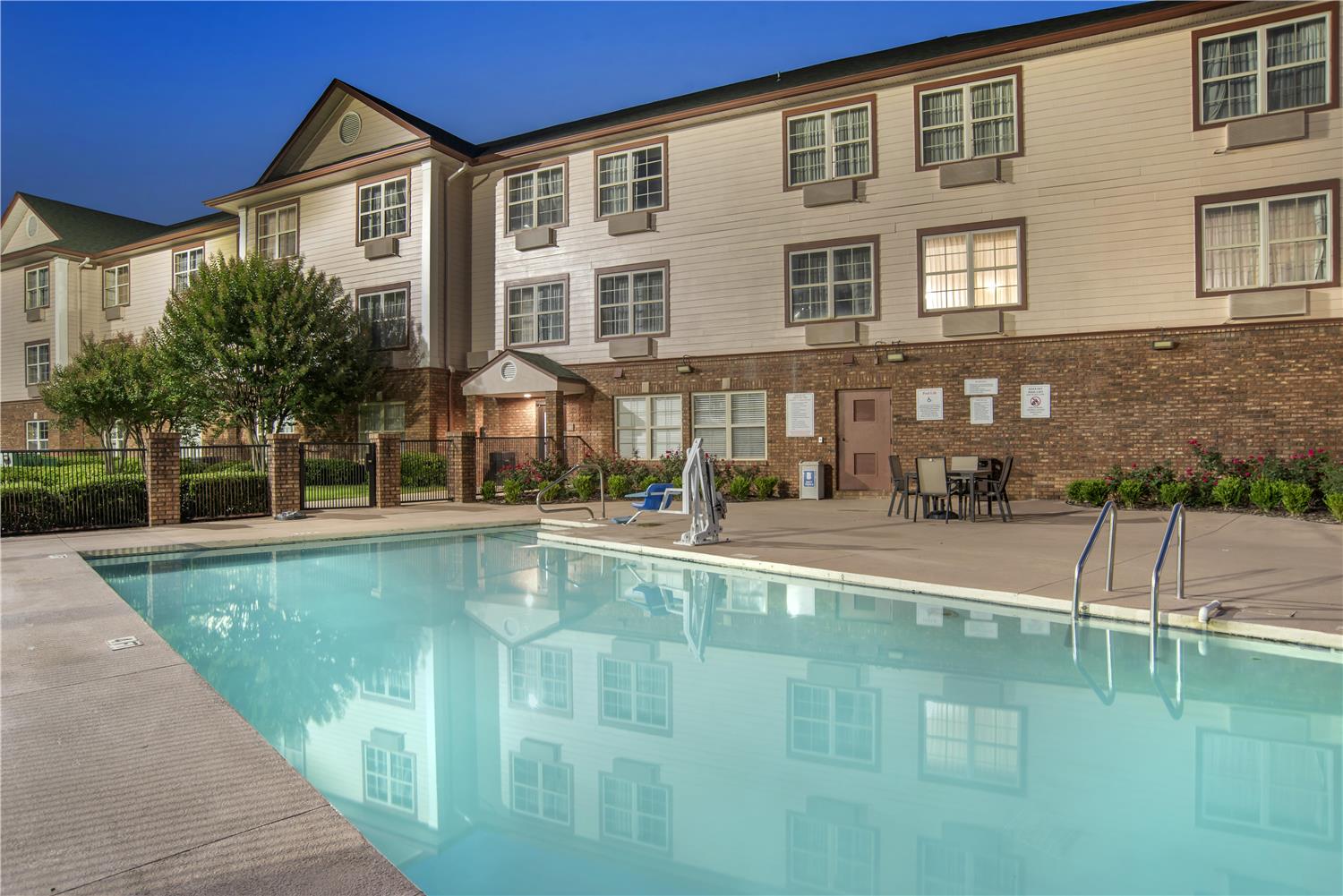 Best Western Plus Bessemer Hotel & Suites 4/16