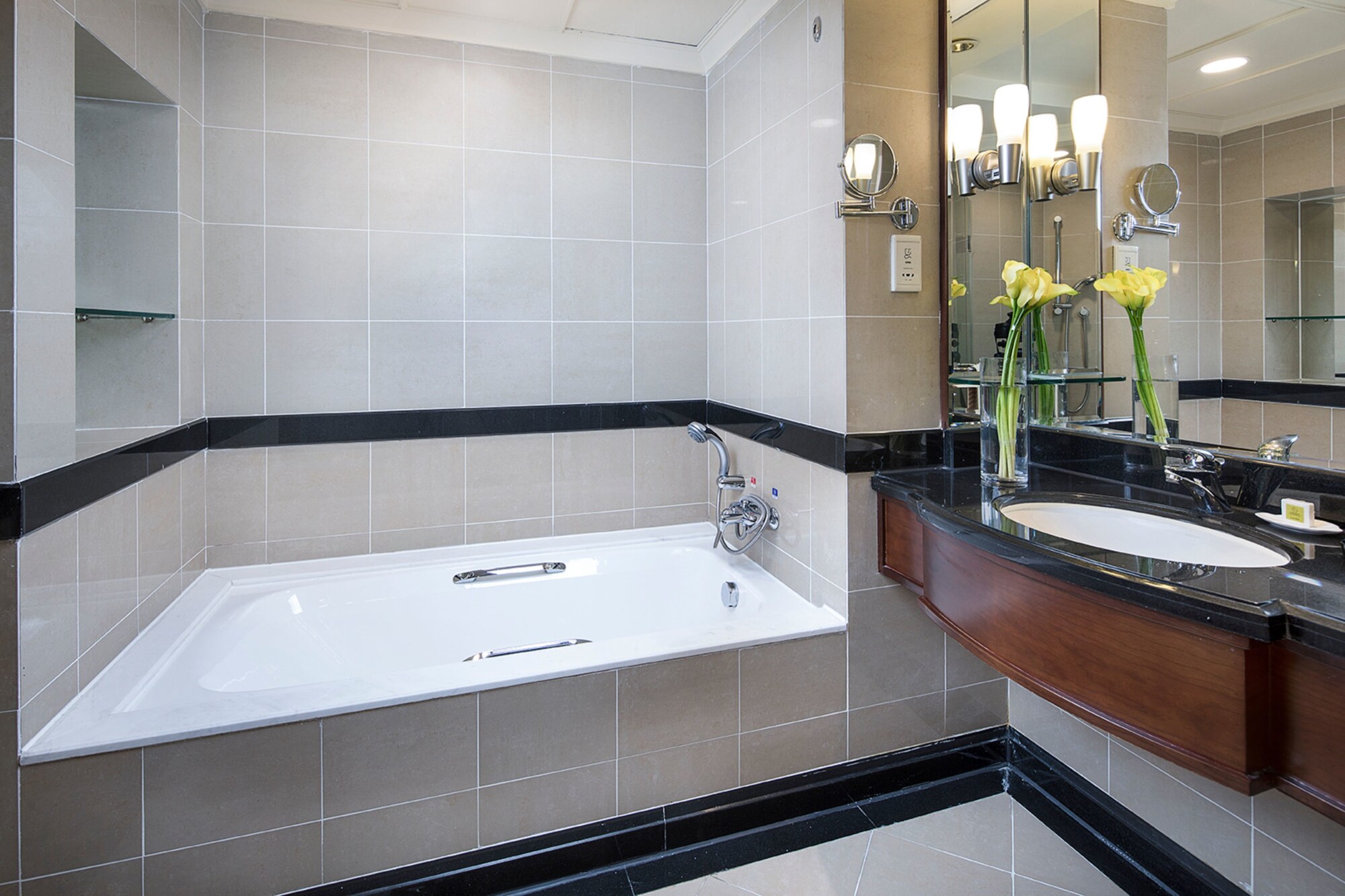 جناح بزنس بريميير بسرير كينج، Wyndham Beijing North 3/5
