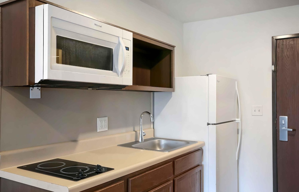 Extended Stay America Select Suites Tampa Brandon East 55/57