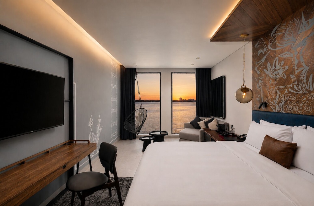 Premium, King Bed, Sunset View
