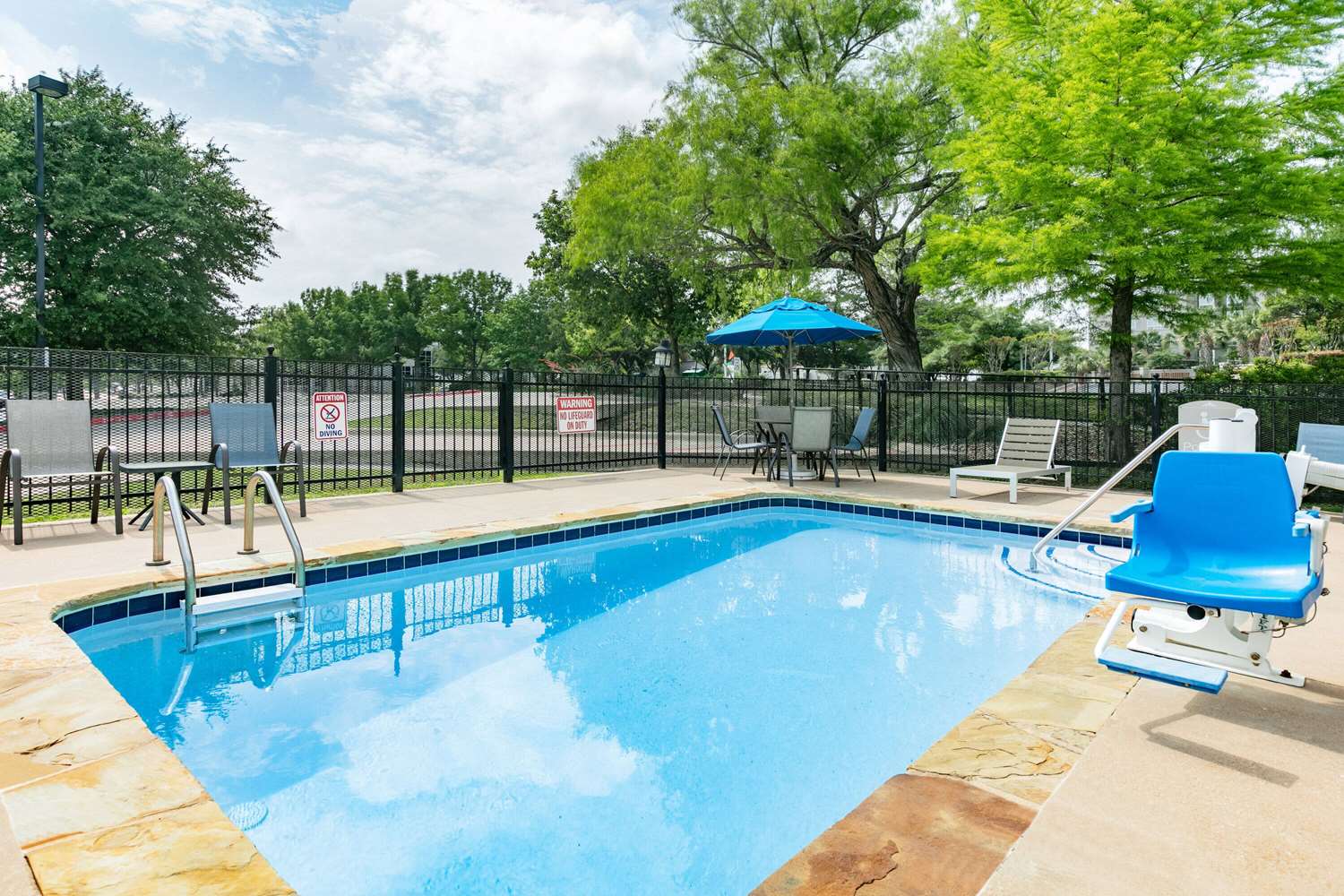 Microtel Inn And Suites Austin 18/38