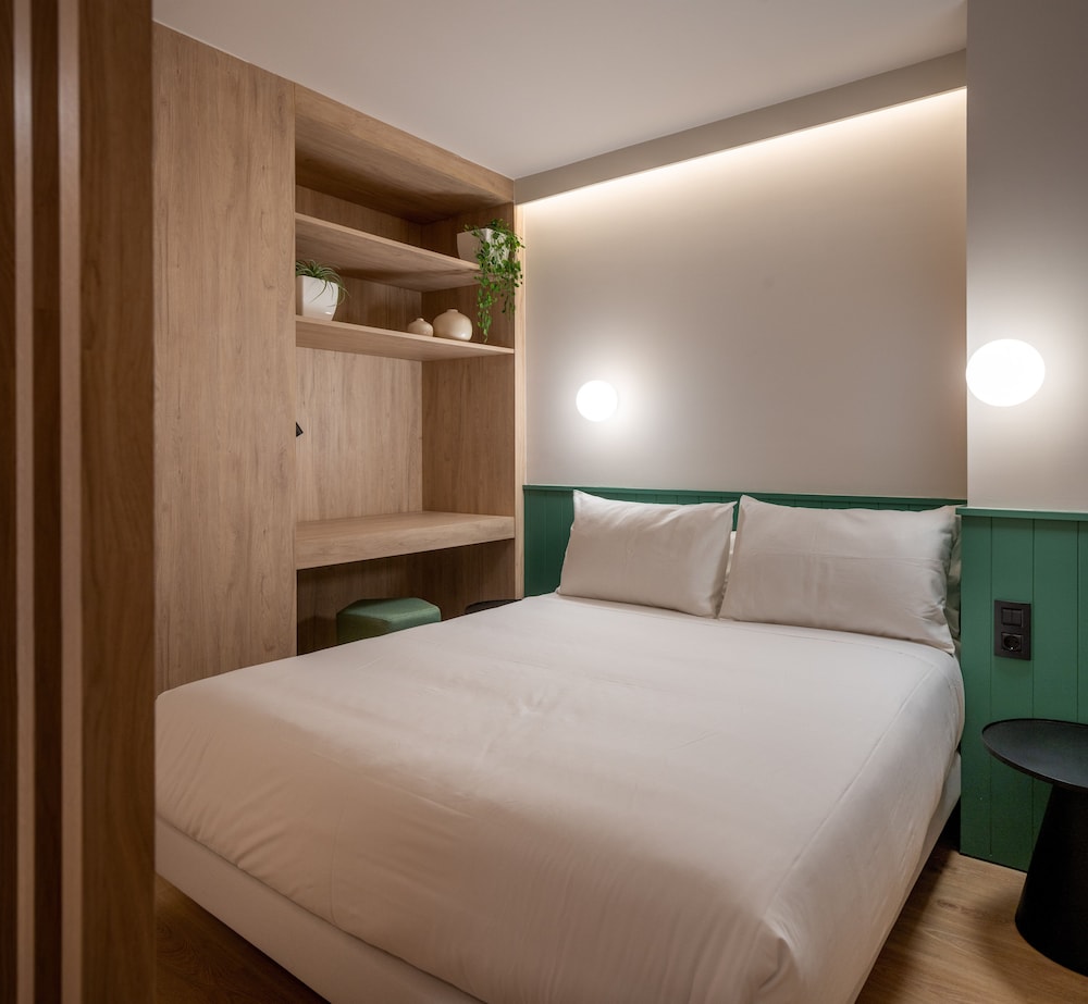STUDIO, DOUBLE BED, SOFA