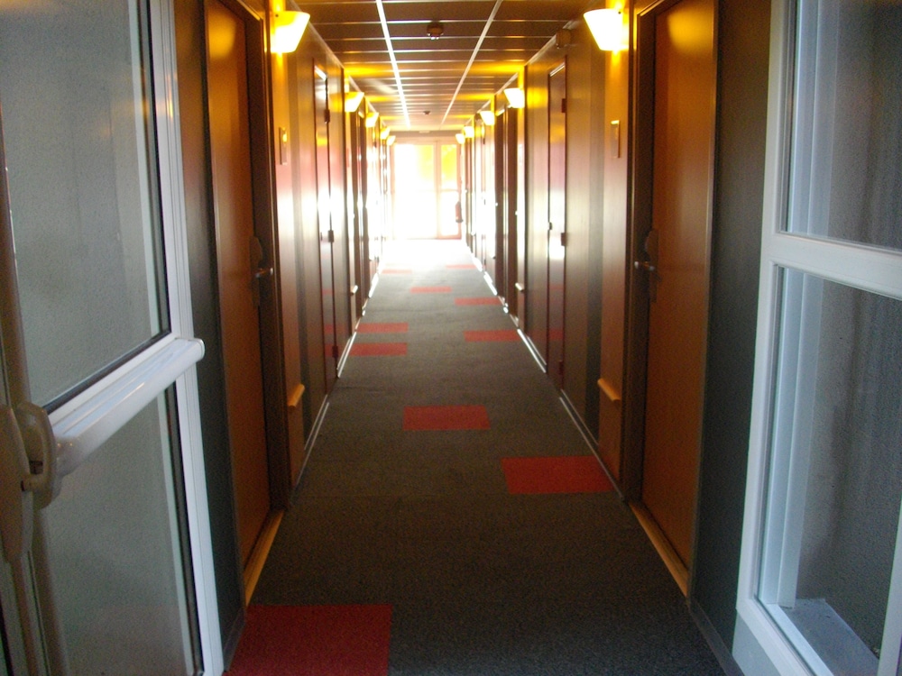 Ibis Issoire 36/57
