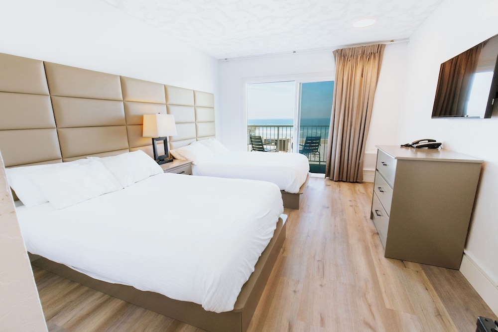 STANDARD, 2 DOUBLE BEDS, OCEAN VIEW