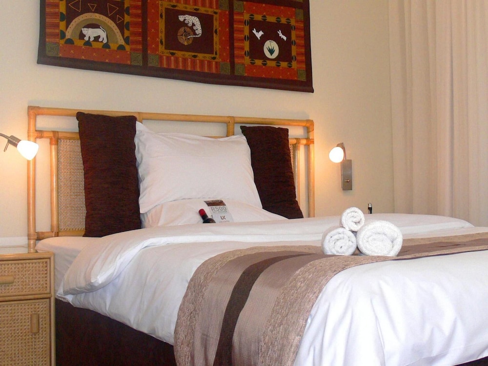 Hajos Lodge and Tours 20/50