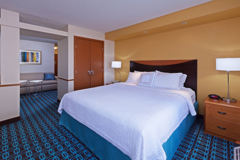 Fairfield Inn and Suites Rogers 11/56
