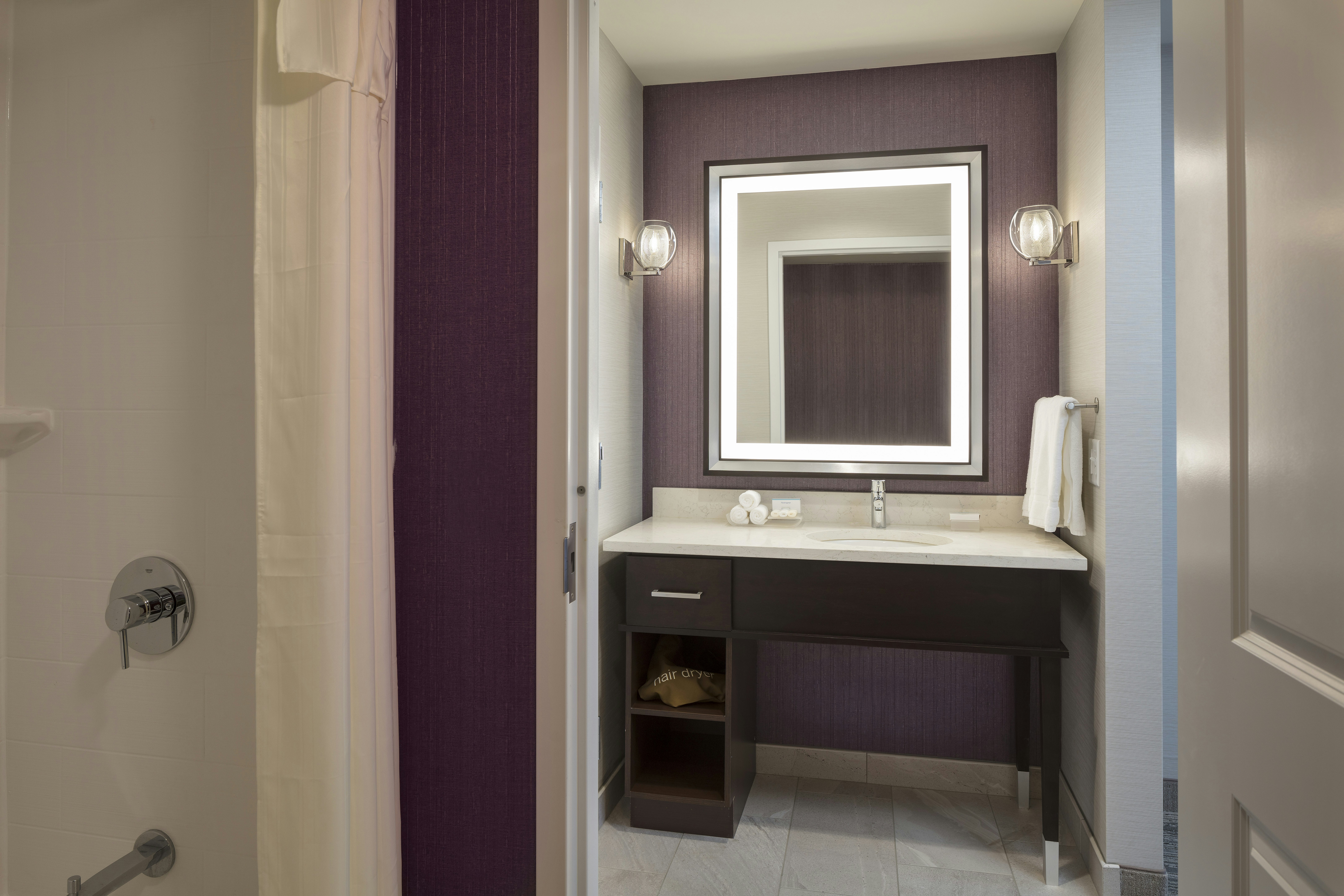 جناح بسريرين كوين بغرفة نوم واحدة، Homewood Suites By Hilton Needham Boston 2/2