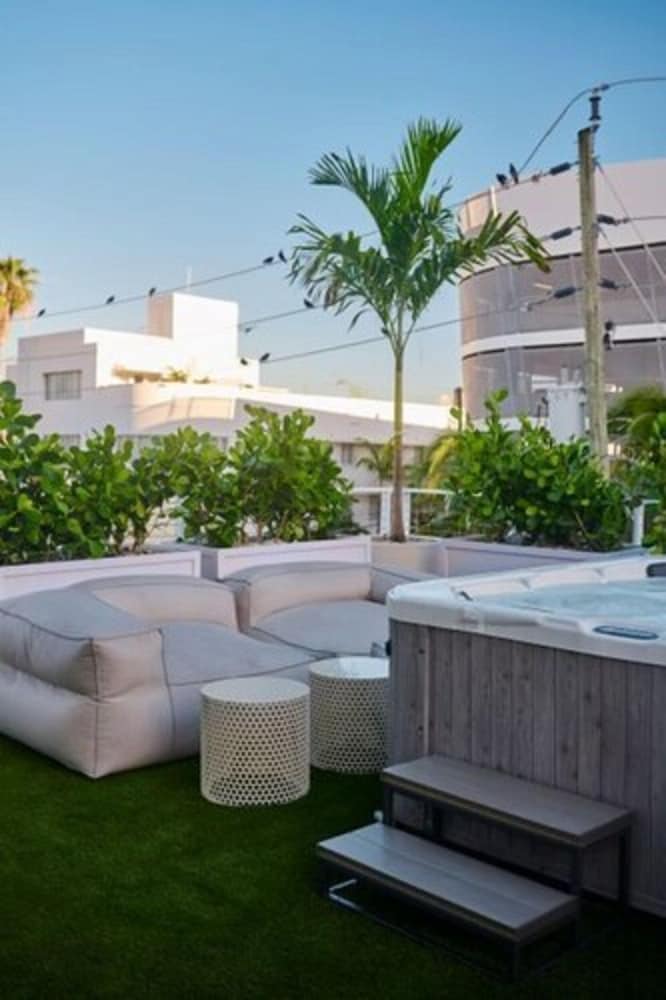 Hotel Greystone - Adults Only 4/26