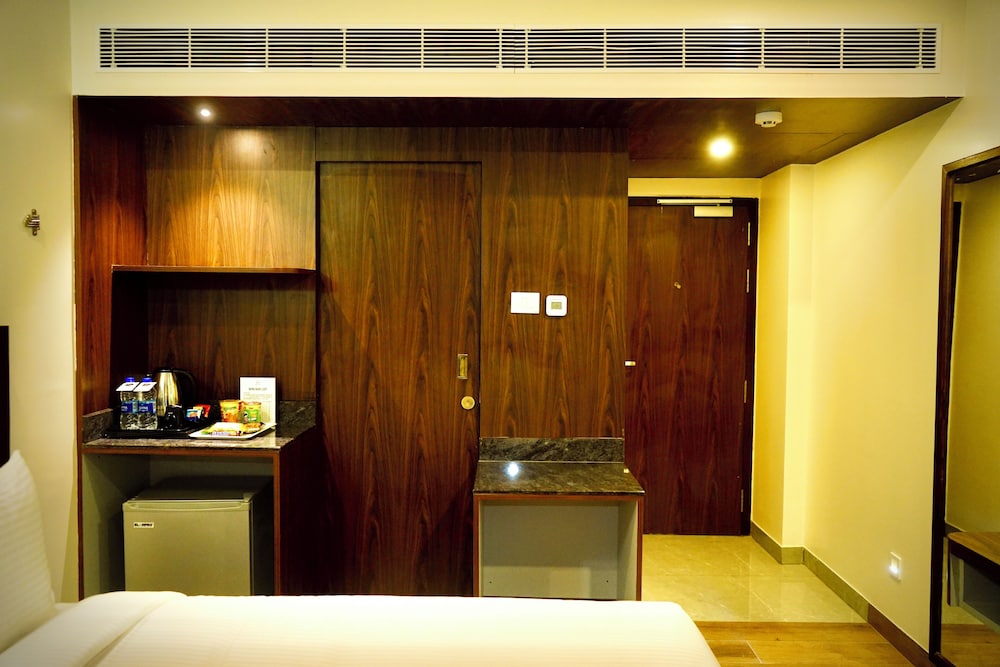 Jaag Hotel 6/50