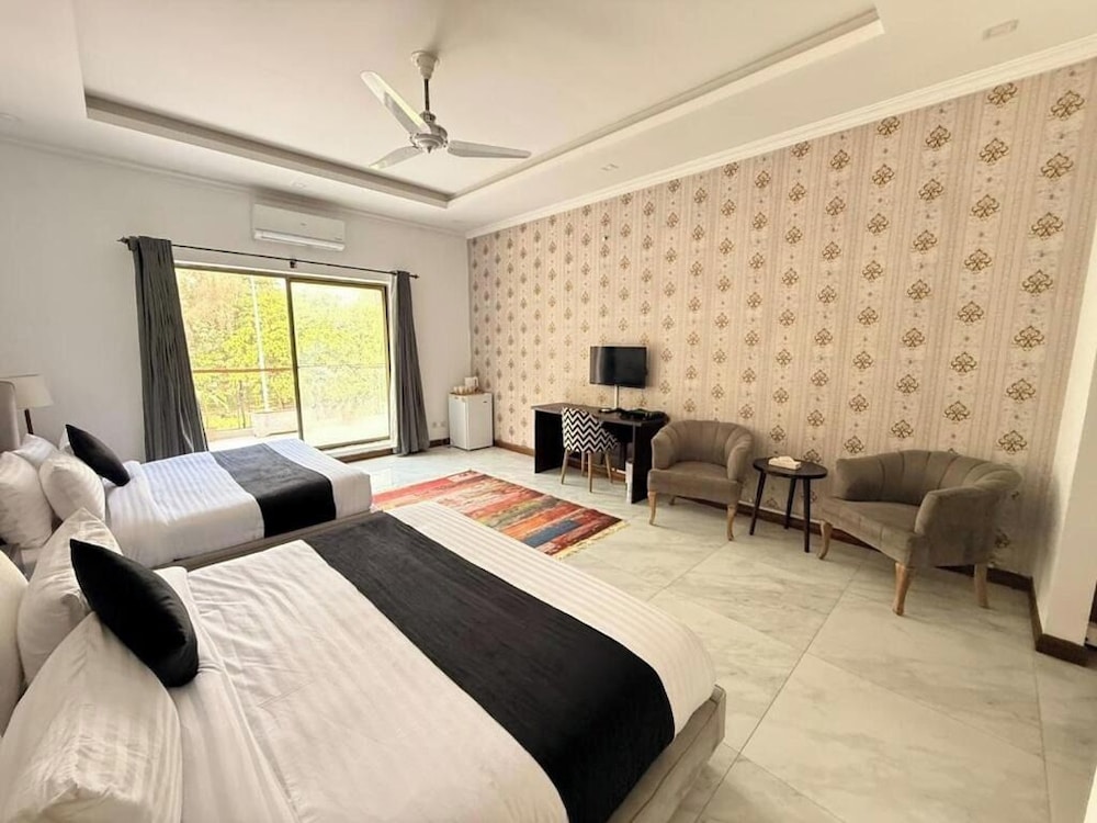 Rhodium Elite Hotel 26/56
