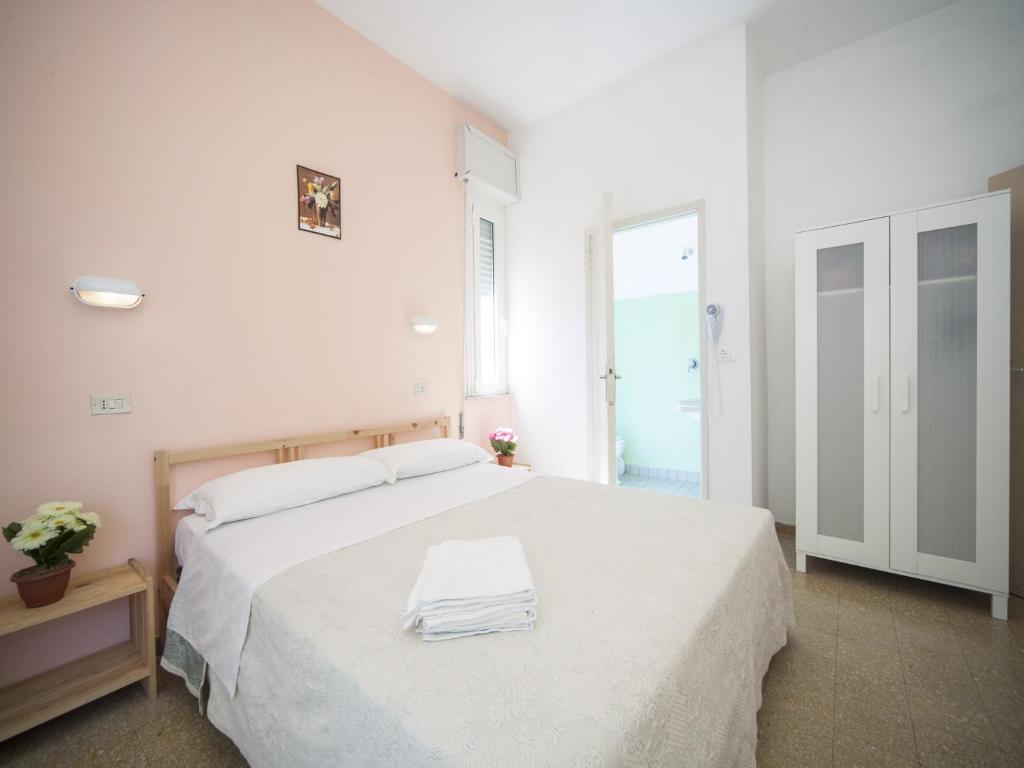 Comfort, Double Bed, Hotel Colombo 2/2