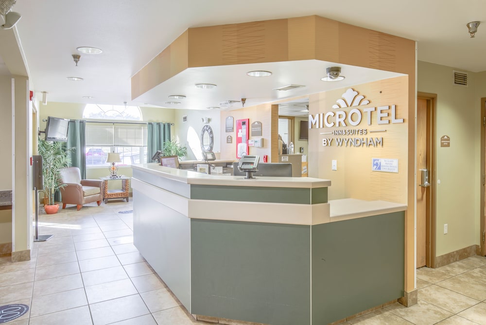 Microtel Inn & Suites by Wyndham Gulf Shores 6/64