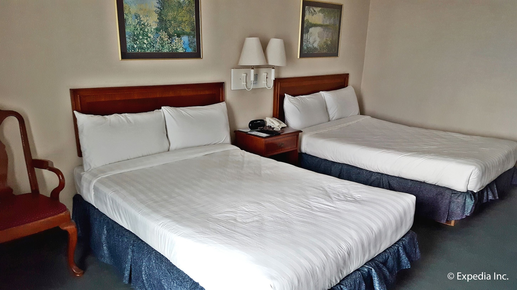 Room, King Bed, Partial View, Smoking