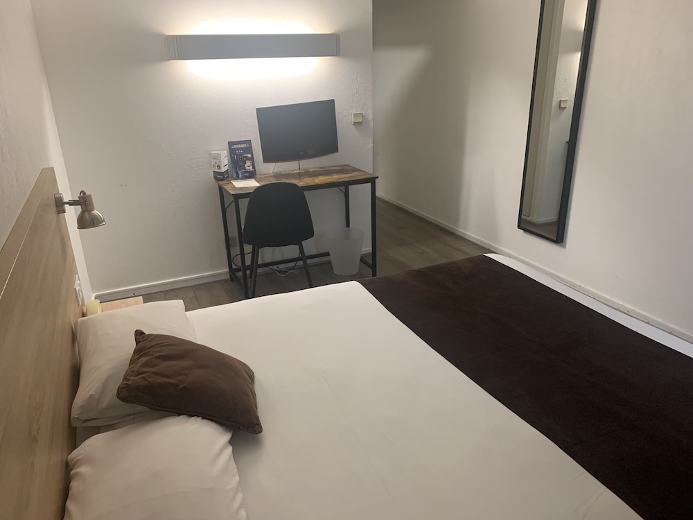 Hotel des Etats Unis 14/36