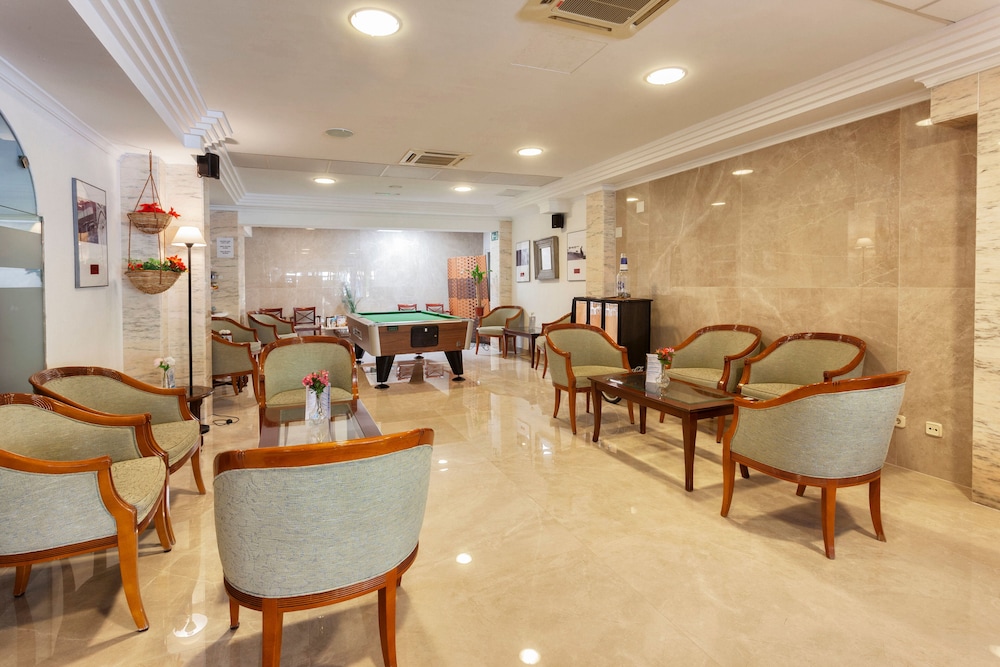Hotel Amoros 46/69